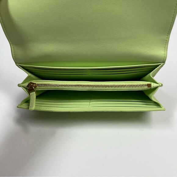 Bottega Veneta NWT Large Intrecciato Flap Wallet 3579 Fennel-Gold Retail $1,000 - Picture 6 of 12